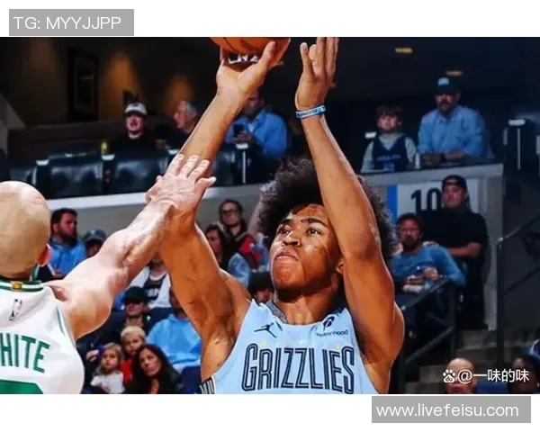 凯尔特人对阵篮网队的精彩对决引发球迷热议与期待