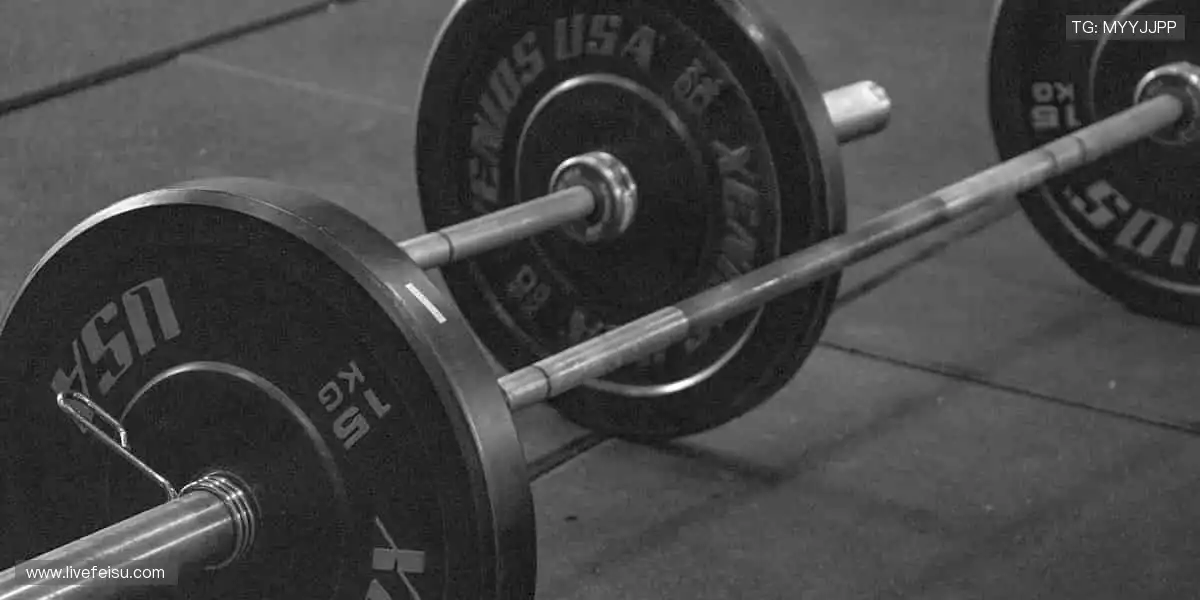 球迷专属装备库，限量潮品一键收藏！🎁